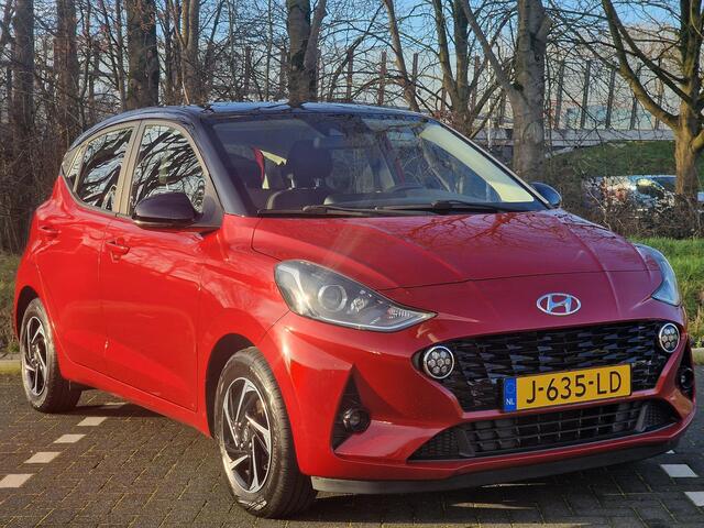 Hyundai I 10 5drs 1.0 67 PK Premium | Climate control | Contrasterende dakkleur | Geïntegreerde navigatiesysteem| Lichtmetalen velgen | Parkeersensoren achter |