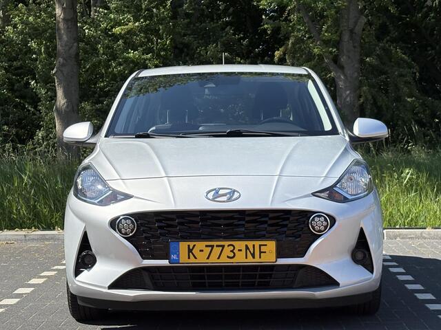 Hyundai I 10 5drs 1.0 67 PK Comfort Smart | Geïntegreerde navigatiesysteem & Apple Carplay/Android auto | Achteruitrijcamera | Lmv & Allseason banden |