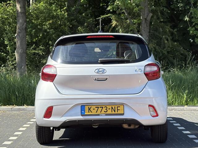 Hyundai I 10 5drs 1.0 67 PK Comfort Smart | Geïntegreerde navigatiesysteem & Apple Carplay/Android auto | Achteruitrijcamera | Lmv & Allseason banden |