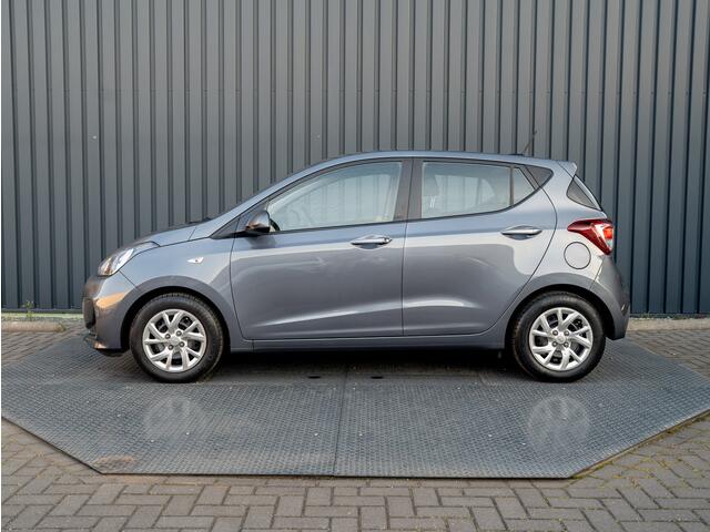 Hyundai I 10 1.0i Comfort | Cruisecontrol | Apple Carplay / Android Auto | Parkeersensoren | Prijs Rijklaar!!