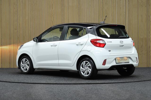 Hyundai I 10 1.0 Comfort 5-zits | Cruise-control | Apple Carplay & Android Auto | Parkeerhulp | All-season Banden | Stoelverwarming
