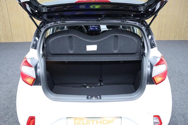 Hyundai I 10 1.0 Comfort 5-zits | Cruise-control | Apple Carplay & Android Auto | Parkeerhulp | All-season Banden | Stoelverwarming