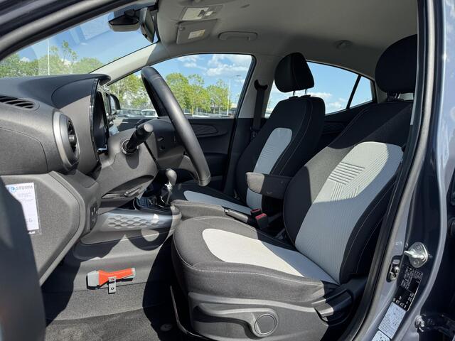 Hyundai I 10 1.0 Premium | Navigatie | Camera | Cruise & Climate Control | Apple Carplay/Android Auto | DAB | Rijklaarprijs!