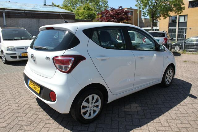 Hyundai I 10 1.0i Comfort, airco, cruise control.