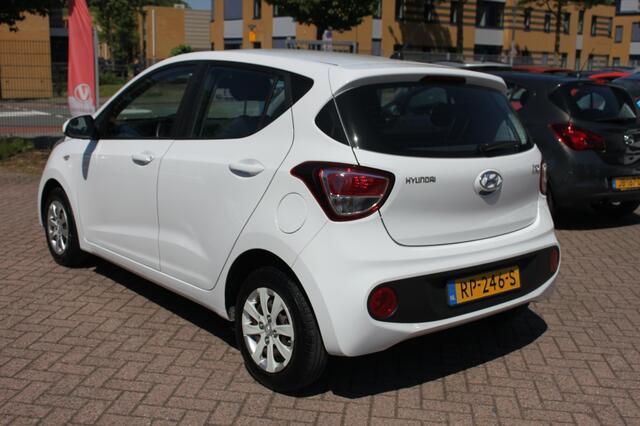 Hyundai I 10 1.0i Comfort, airco, cruise control.