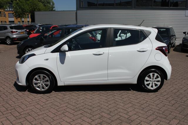 Hyundai I 10 1.0i Comfort, airco, cruise control.