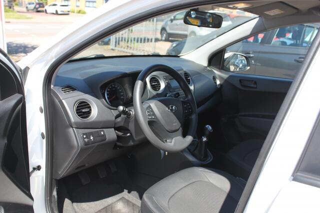 Hyundai I 10 1.0i Comfort, airco, cruise control.
