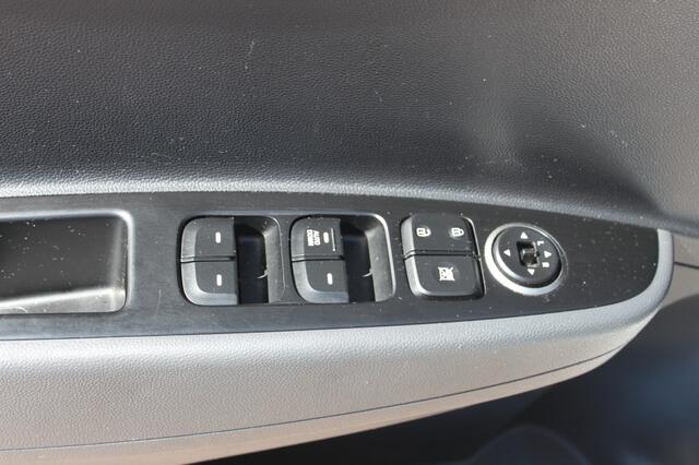 Hyundai I 10 1.0i Comfort, airco, cruise control.