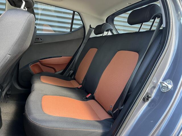 Hyundai I 10 5drs 1.0i i-Motion Comfort | Lage kmstand | Cruisecontrol | Bumpers in carrosseriekleur |