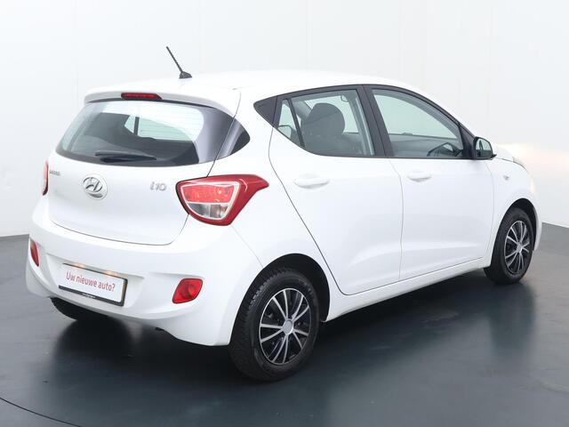 Hyundai I 10 1.0i i-Motion Comfort | Multifunctioneel stuurwiel | Cruise control | Deurvergrendeling | Climate | Navigatie | 5-Deurs | bluetooth |