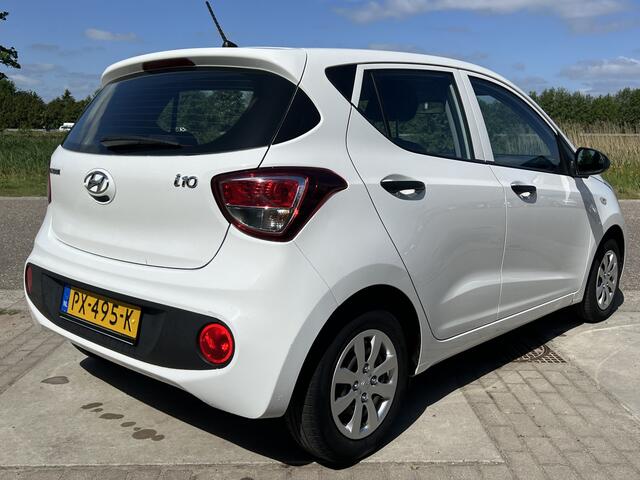 Hyundai I 10 1.0i i-Motion / Elek. Ramen V / Airco / Radio