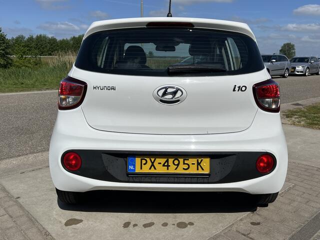 Hyundai I 10 1.0i i-Motion / Elek. Ramen V / Airco / Radio