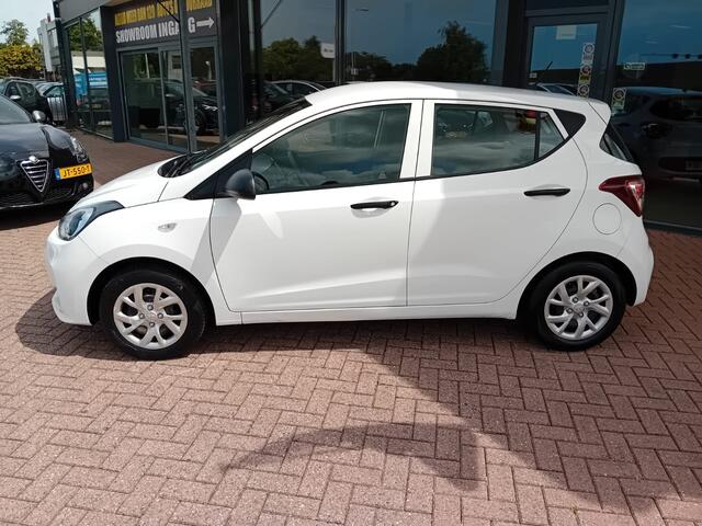 Hyundai I 10 1.0i i-Motion Automaat, Airco, Multimedia systeem, Centrale vergrendeling met afstandsbediening, Elektrische ramen, BOVAG
