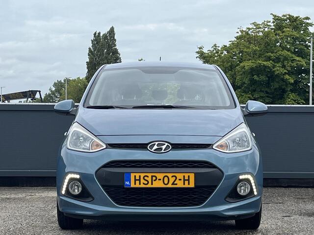 Hyundai I 10 5drs 1.0i Automaat i-Motion Comfort | Lage kmstand | LED dagrijverlichting | Bumpers in kleur | Usb aansluiting |