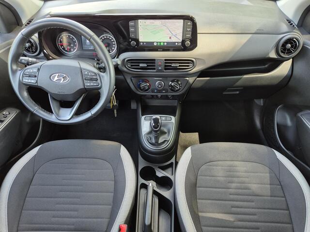 Hyundai I 10 1.0 Comfort 5-zits Automaat / Navigatie via Apple Carplay of Android Auto / Allseason Banden / Airco / Cruise control / Elektrische ramen voor / Parkeersensoren achter /