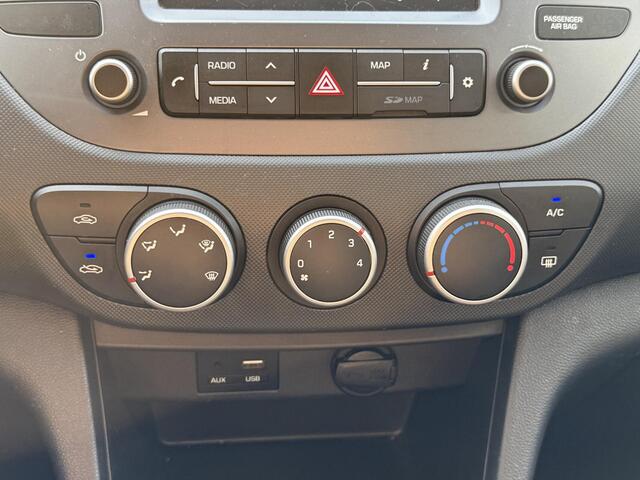 Hyundai I 10 1.0i Comfort Smart / NAP / Navigatie / Apple&Android Carplay / Airco / Bluetooth / Sensoren Achter / Cruise Control / 4x Elektrische ramen / DAB