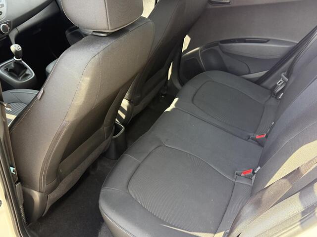 Hyundai I 10 1.0i Comfort Smart / NAP / Navigatie / Apple&Android Carplay / Airco / Bluetooth / Sensoren Achter / Cruise Control / 4x Elektrische ramen / DAB