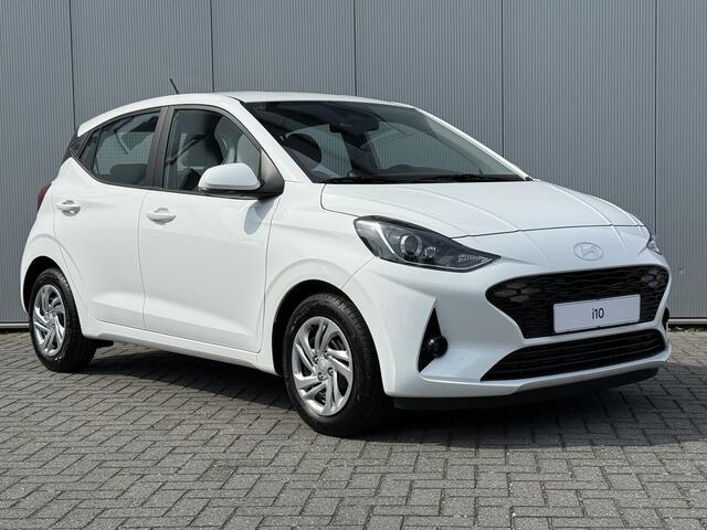 Hyundai I 10 1.0 Premium / Climate Control / Cruise Control / 8 Inch Navigatie / Parkeersensoren Achter / Snel Leverbaar! /