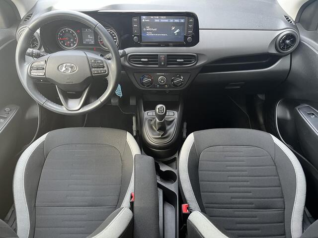 Hyundai I 10 5drs 1.0 Comfort | Contrasterend dakkleur | Multimedia Apple Carplay & Android Auto | Lage kmstand |