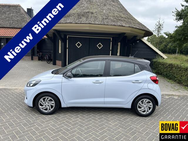 Hyundai I 10 1.0 Comfort App Led Cruise Two Tone Nap
