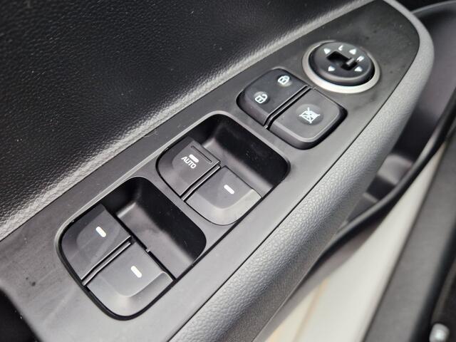 Hyundai I 10 1.0i Premium Navigatie / Airco / Cruise control