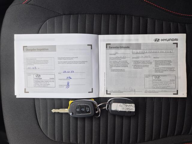 Hyundai I 10 1.0 T-GDI N Line 5-zits Handgeschakeld / Fabrieksgarantie tot 11-2028 / Allseason banden / Dealer onderhouden / Stuur-, en Stoel verwarming / Cruise control / Achteruitrijcamera / Apple Carplay Android Auto / Climate control /