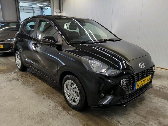 Hyundai I 10 1.0 Comfort Smart Airco Navi Carplay Cruise Control Camera Achter Verkeerbord herkenning DAB+ Lane Assist Grootlicht assistent