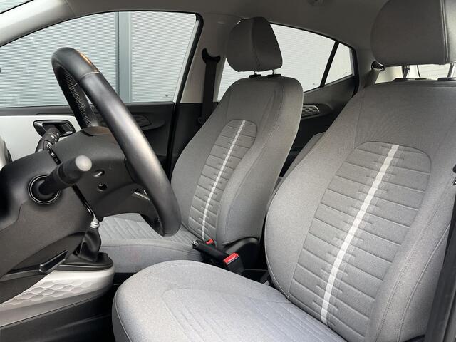 Hyundai I 10 1.0 Premium / Dealer onderhouden / Navigatie / Climate control / Camera / Parkeersensoren / Cruise / Apple carplay & Android auto /