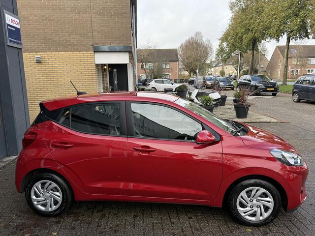 Hyundai I 10 1.0 Comfort Smart / Airco/ Navigatie/ Apple carplay/ Camera/ Cruise/ LED