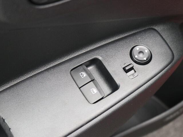 Hyundai I 10 1.0 AUTOMAAT Comfort Limited / ¤ 1.250,- Voordeel op de nieuwprijs / Prijs is rijklaar / Direct Leverbaar / Navigatie / Camera / Apple Carplay & Anroid Auto / Bluetooth / Airco /