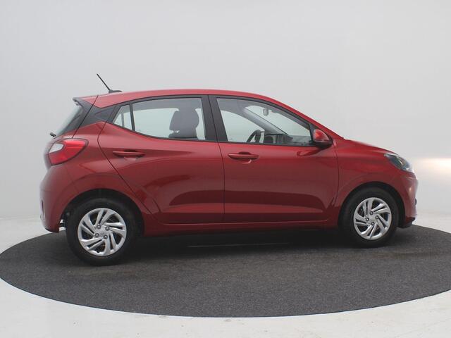 Hyundai I 10 1.0 AUTOMAAT Comfort Limited / ¤ 1.250,- Voordeel op de nieuwprijs / Prijs is rijklaar / Direct Leverbaar / Navigatie / Camera / Apple Carplay & Anroid Auto / Bluetooth / Airco /