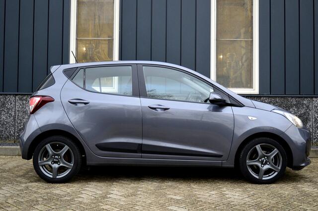 Hyundai I 10 1.0i Comfort Rijklaarprijs-Garantie Navigatie Airco LM Velgen Apple carplay