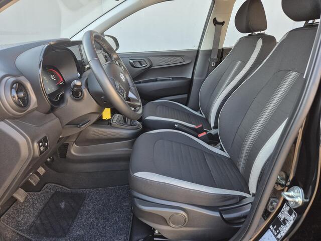 Hyundai I 10 1.0 Premium Handgeschakeld / Fabrieksgarantie tot 09-2029 / Stuur en Stoel verwarming / Achteruitrijcamera / Navigatie via Apple Carplay/Android Auto / Cruise control / Airco /