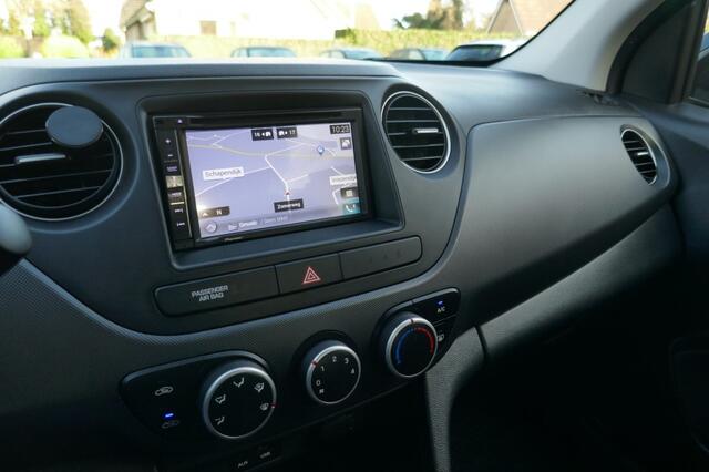 Hyundai I 10 1.0I COMFORT CRUISCONTROLE/AIRCO/NAVIGATIE