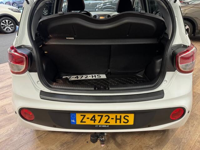 Hyundai I 10 1.0i Comfort 5p / origineel 8854KM / AUTOMAAT / AIRCO / STOEL EN STUURVERWARMING /