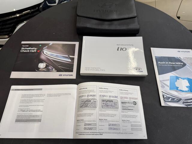 Hyundai I 10 1.0i Comfort 5p / origineel 8854KM / AUTOMAAT / AIRCO / STOEL EN STUURVERWARMING /
