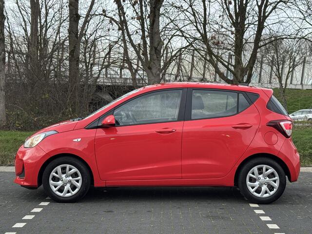 Hyundai I 10 1.0i 5drs 67pk Comfort | Navigatie | Apple Carplay / Android Auto | Cruise control | Elektrisch verstelbare spiegels | Elektrische ramen voor en achter |