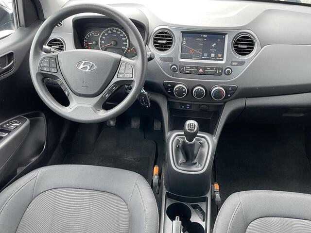 Hyundai I 10 1.0i Comfort / Navigatie / Cruise control / Airco / Telefoon / Elektrisch bedienbare ramen + spiegels.