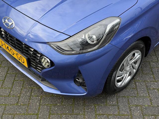 Hyundai I 10 1.0 Premium / 1e eig. / Navigatie / Camera achter / Parkeersensoren achter / Climate Control / Fietsdrager montagesysteem /