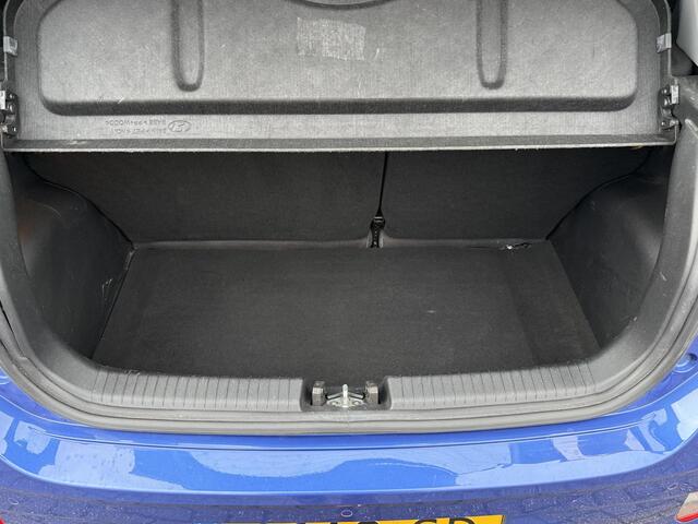 Hyundai I 10 1.0 Premium / 1e eig. / Navigatie / Camera achter / Parkeersensoren achter / Climate Control / Fietsdrager montagesysteem /