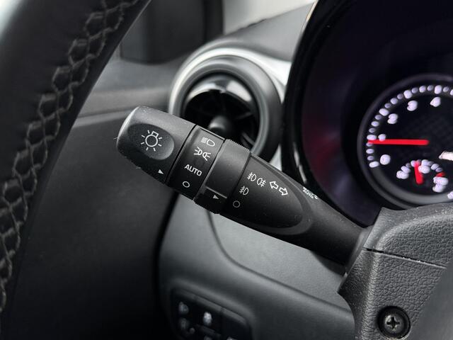 Hyundai I 10 1.0 Premium / 1e eig. / Navigatie / Camera achter / Parkeersensoren achter / Climate Control / Fietsdrager montagesysteem /