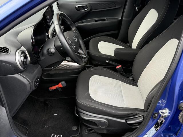 Hyundai I 10 1.0 Premium / 1e eig. / Navigatie / Camera achter / Parkeersensoren achter / Climate Control / Fietsdrager montagesysteem /