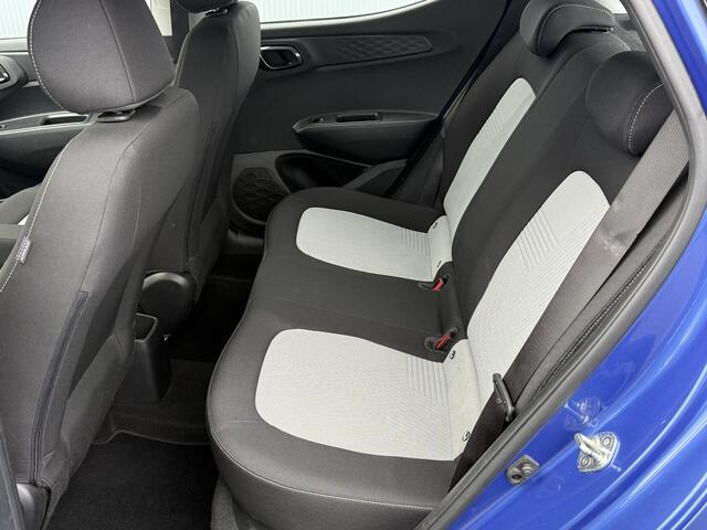 Hyundai I 10 1.0 Premium / 1e eig. / Navigatie / Camera achter / Parkeersensoren achter / Climate Control / Fietsdrager montagesysteem /