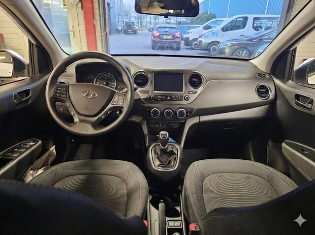Hyundai I 10 1.0i Comfort | Geen import | Navigatie | Cruise