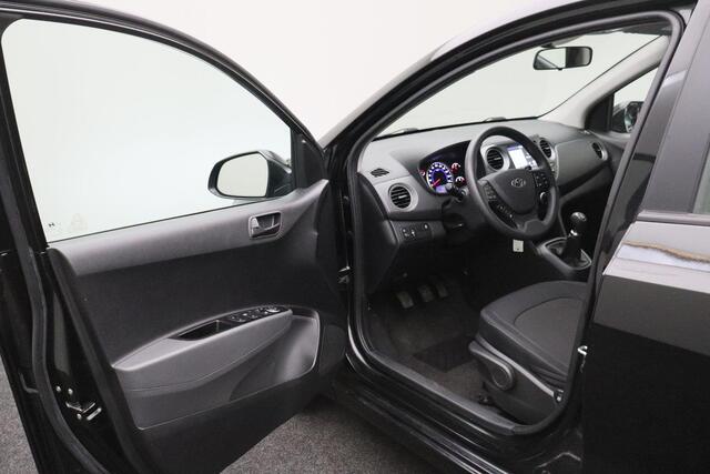 Hyundai I 10 1.0i Comfort 2019 | 1e Eigenaar | Navigatie | Carplay | DAB+ Radio | Cruise Control | Stuurwiel Bediening | Boekjes | 2 Sleutels | Elektrische Ramen | Lichtmetalen Velgen | Nationale Autopas