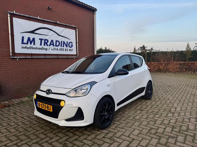 Hyundai I 10 1.0i i-Motion CRUISE LMV AIRCO 5-DEURS RECENT ONDERHOUD GEHAD APK 15-12-2026, 2 SLEUTELS + ONDERHOUDSBOEKJE AANWEZIG!