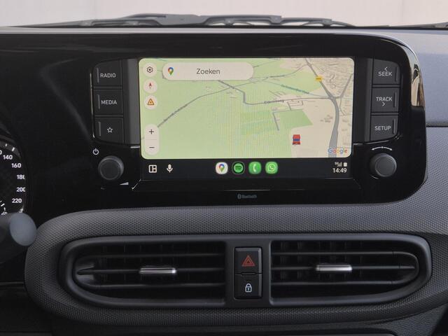 Hyundai I 10 1.0 Comfort 5-zits Automaat / Dealer onderhouden / Fabrieksgarantie tot 03-2028 / Airco / Cruise control / Navigatie via Apple Carplay of Android Auto / Elektrische ramen voor / Lane assist /