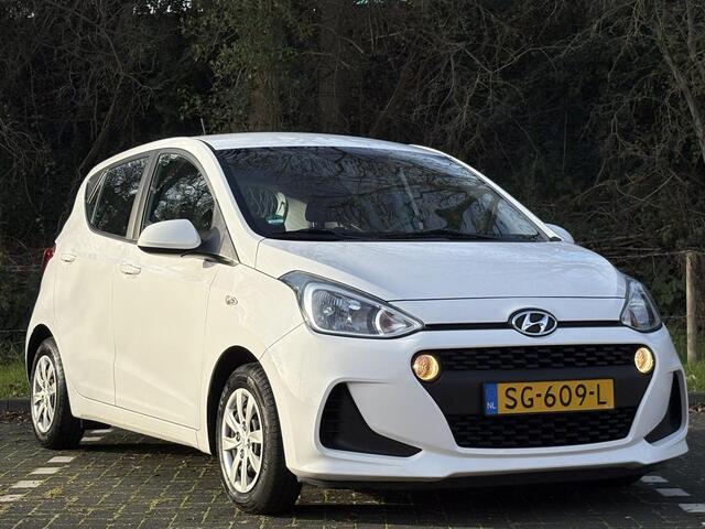 Hyundai I 10 5drs 1.0i 67pk Comfort | Navigatie | Apple Carplay-Android Auto | Cruise control | Elektrisch verstelbare spiegels | Elektrische ramen voor en achter |