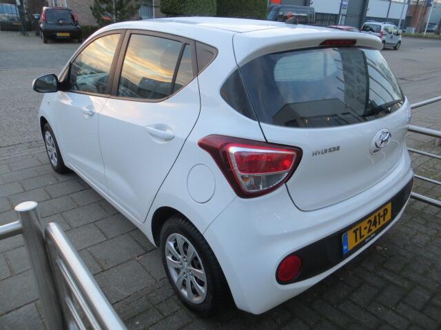 Hyundai I 10 1.0i Comfort rijdbare schade !!! airco ,cruise ,elek pakket