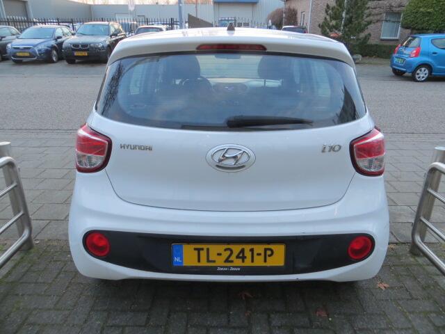 Hyundai I 10 1.0i Comfort rijdbare schade !!! airco ,cruise ,elek pakket